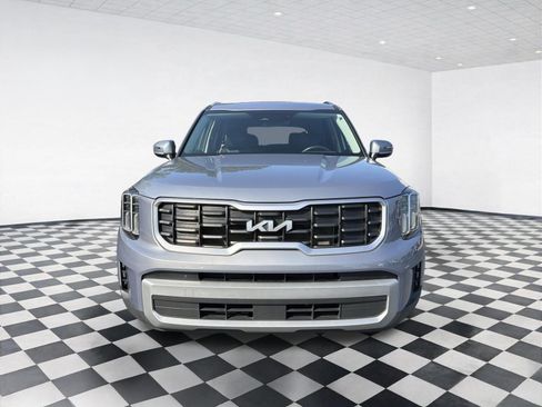 Used 2024 Kia Telluride S w/ S Sunroof Package FWD image 2