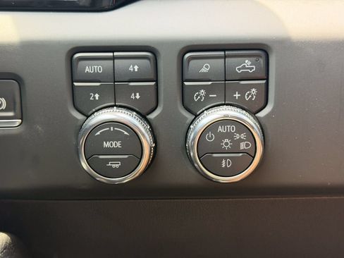 Used 2024 GMC Sierra 1500 Denali w/ Technology Package AWD/4WD image 31
