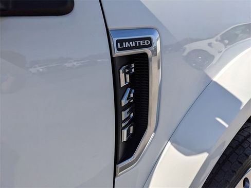 Certified 2021 Ford F450 Limited w/ FX4 Off-Road Package image 13