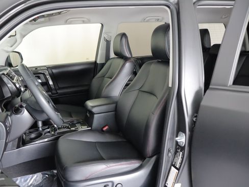 Used 2015 Toyota 4Runner TRD Pro AWD/4WD image 7