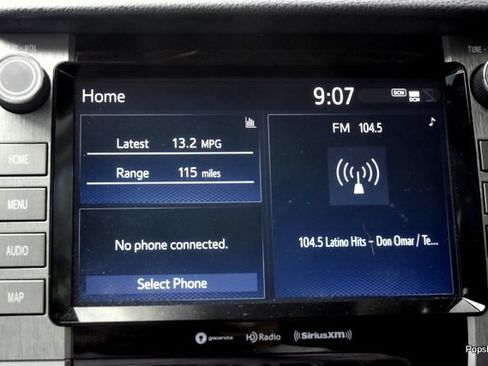 Used 2021 Toyota Tundra SR5 w/ SR5 Upgrade Package AWD/4WD image 17