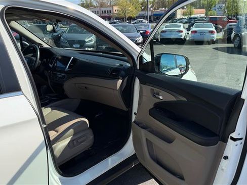 Used 2017 Honda Pilot EX-L image 27