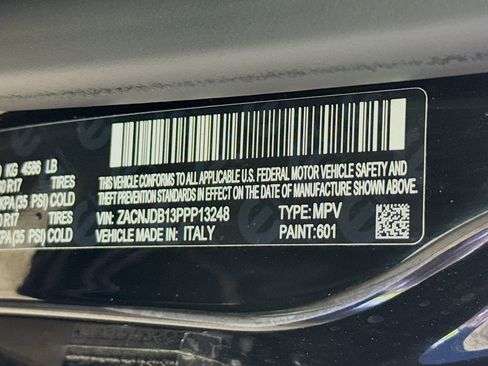 Used 2023 Jeep Renegade Latitude AWD/4WD image 37