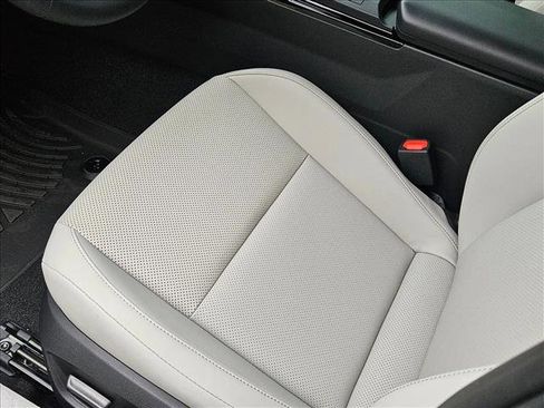 New 2026 Toyota Prius Limited FWD image 4
