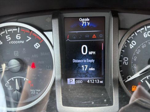 Used 2023 Toyota Tacoma TRD Off-Road w/ TRD Premium Off Road Package AWD/4WD image 27