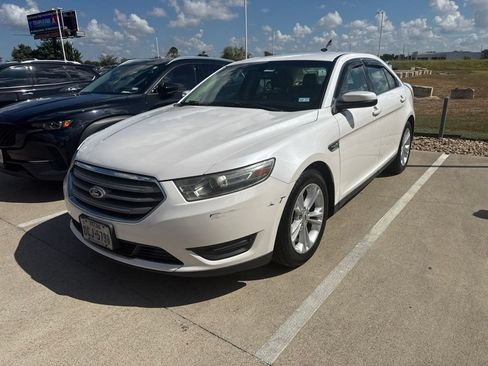 Used 2014 Ford Taurus SEL w/ Equipment Group 201A FWD image 5