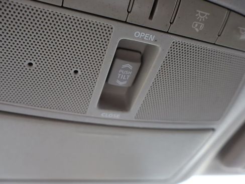 Used 2017 Nissan Murano SV w/ Premium Plus Package image 27