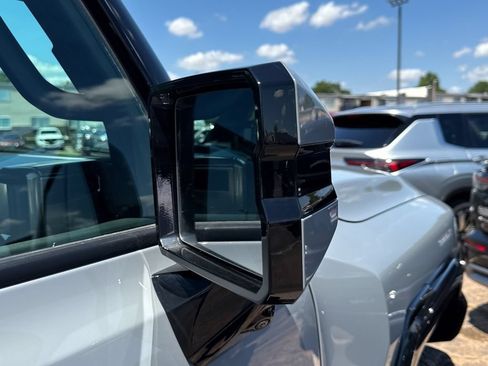 Used 2025 GMC Hummer EV 3X AWD/4WD image 45