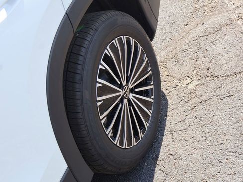 New 2025 Volkswagen Tiguan S image 39