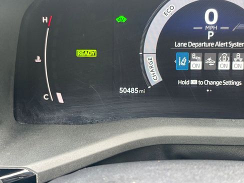 Used 2025 Toyota Camry LE image 39