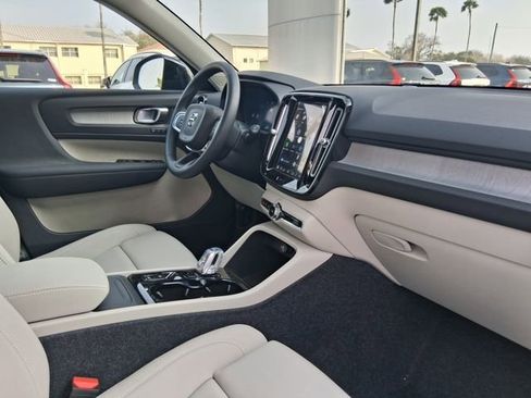 New 2026 Volvo XC40 B5 Plus w/ Protection Package Premier AWD/4WD image 11