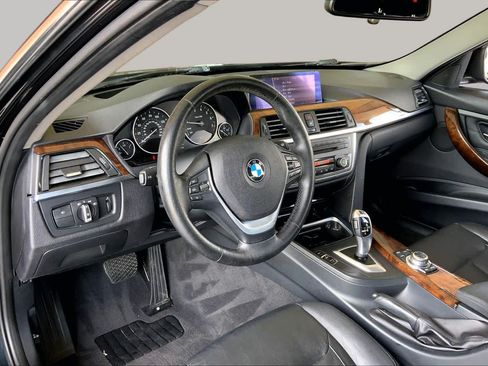 Used 2013 BMW 328i xDrive Sedan AWD/4WD image 18