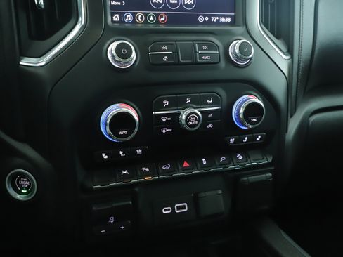 Used 2022 GMC Sierra 1500 AT4 w/ AT4 Premium Package image 17