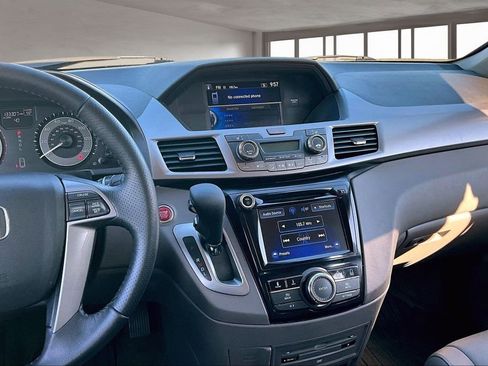 Used 2017 Honda Odyssey EX-L image 9