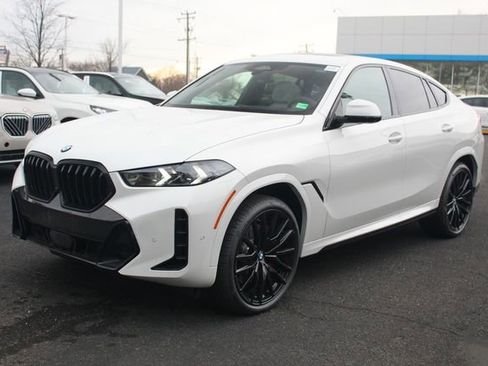 New 2026 BMW X6 xDrive40i w/ Climate Comfort Package image 3