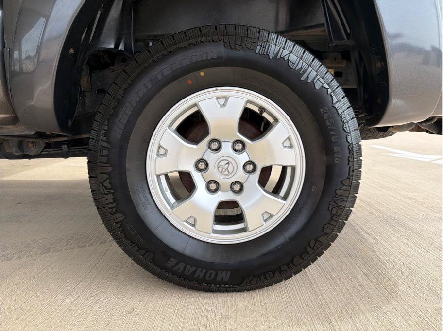 Used 2012 Toyota Tacoma 4x4 Double Cab w/ TRD Off-Road Pkg image 25