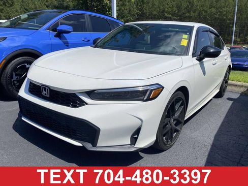 Used 2025 Honda Civic Sport image 1