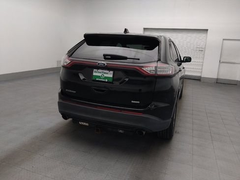 Used 2018 Ford Edge SE FWD image 7