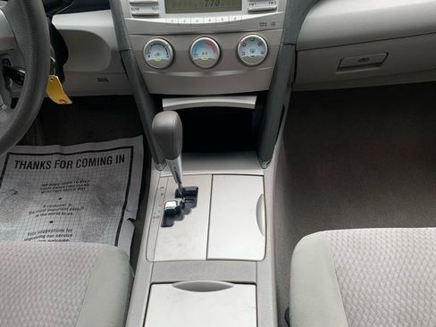 Used 2011 Toyota Camry LE w/ LE Extra-Value Pkg FWD image 11