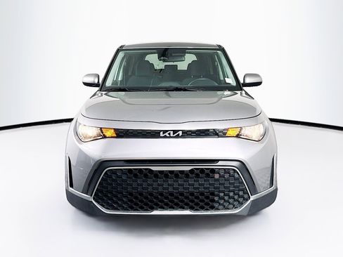 Used 2025 Kia Soul LX w/ LX Technology Package image 2