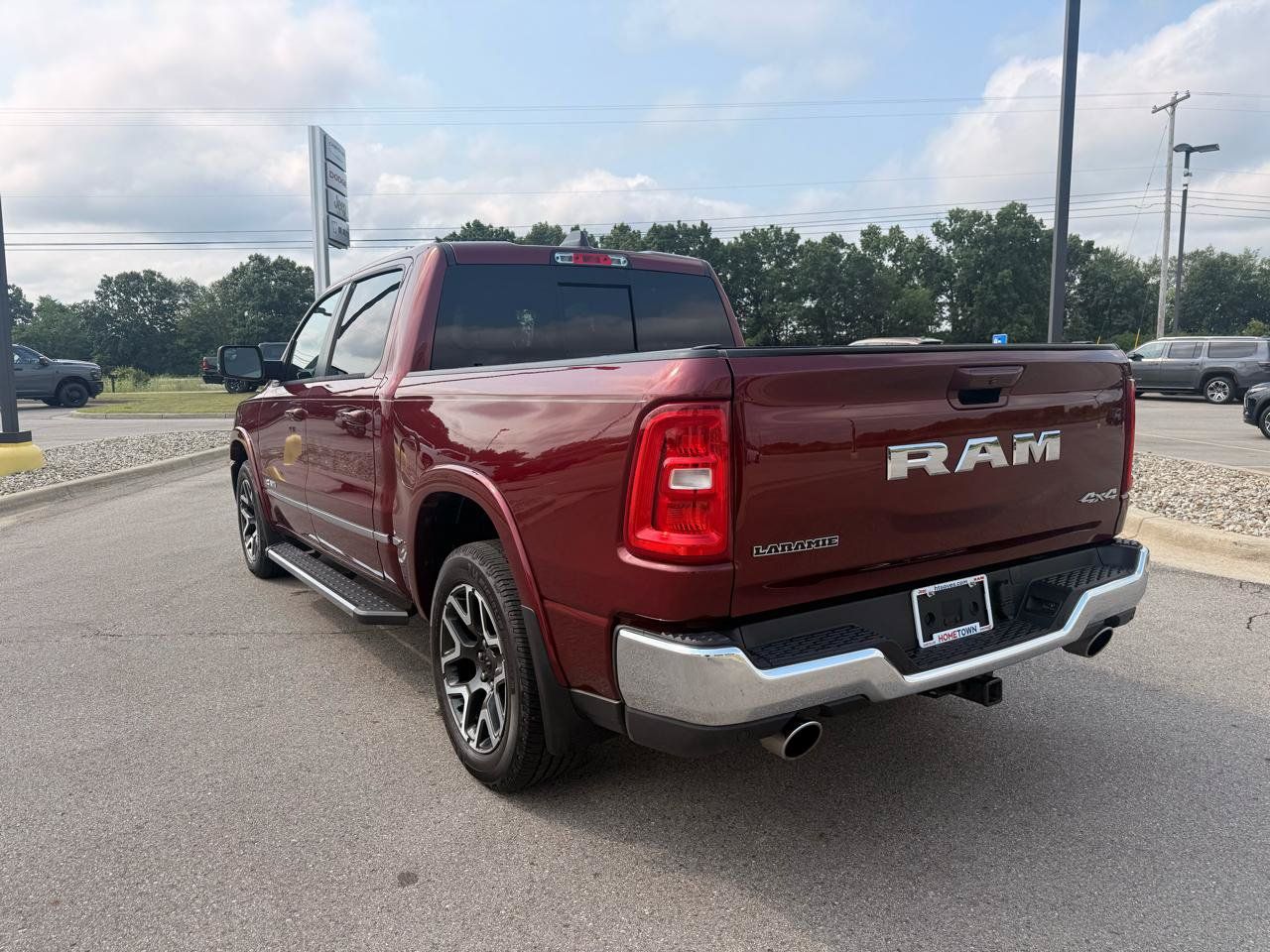 Used 2025 RAM 1500 Laramie AWD/4WD image 6