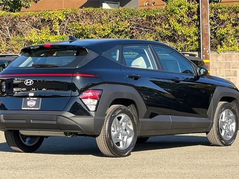 New 2026 Hyundai Kona SE image 6
