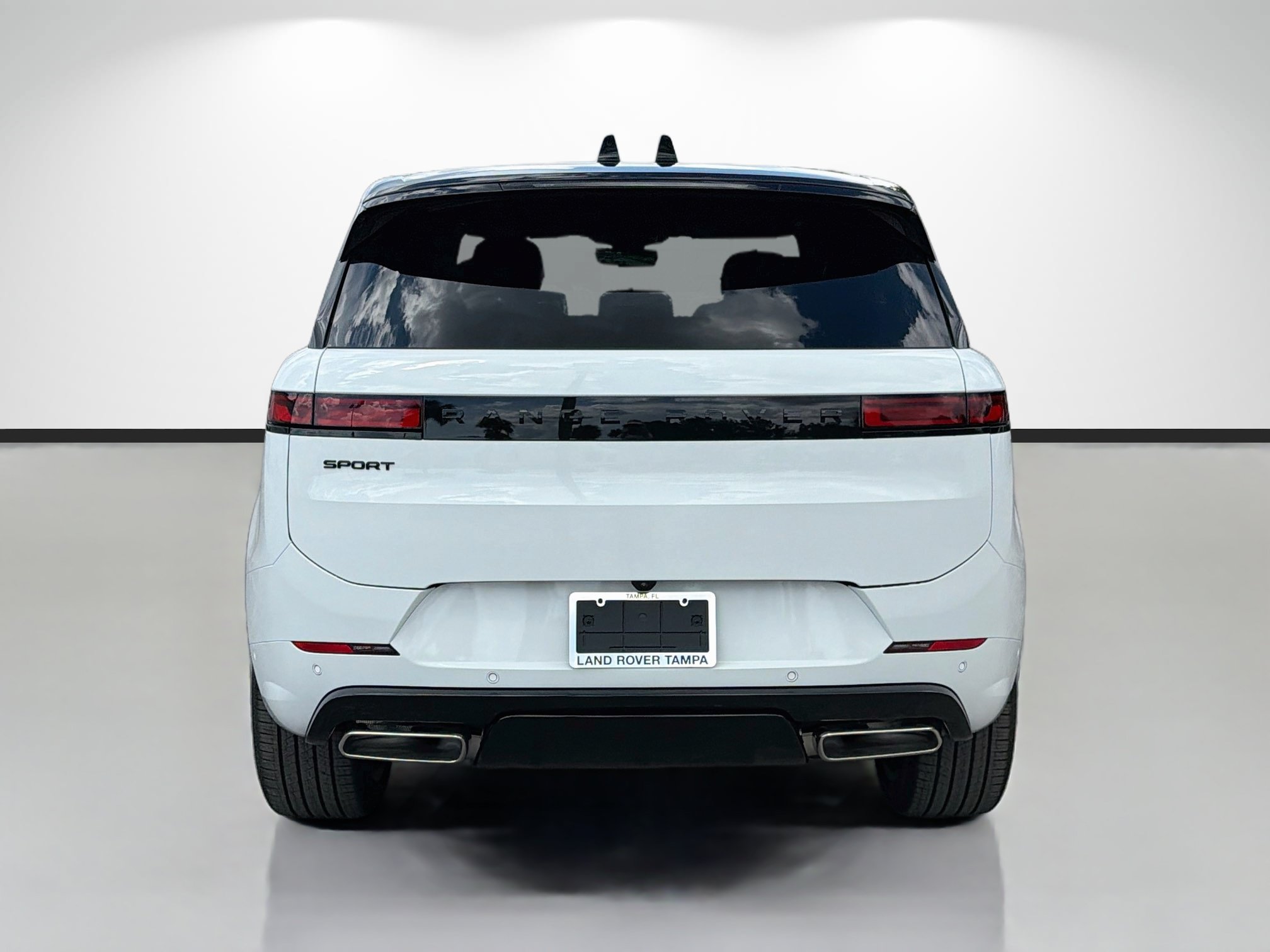 New 2027 Land Rover Range Rover Sport Dynamic SE AWD/4WD image 4