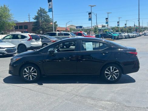 Used 2025 Nissan Versa SV FWD image 7