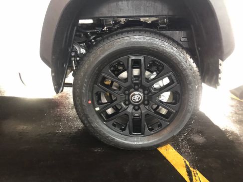 New 2026 Toyota Tundra SR5 AWD/4WD image 17