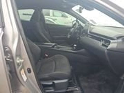 Used 2019 Toyota C-HR LE image 13