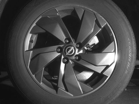 Used 2025 Nissan Rogue SV image 11