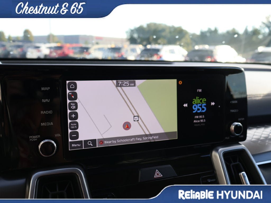 Used 2023 Kia Sorento S w/ Panoramic Sunroof Package FWD image 34