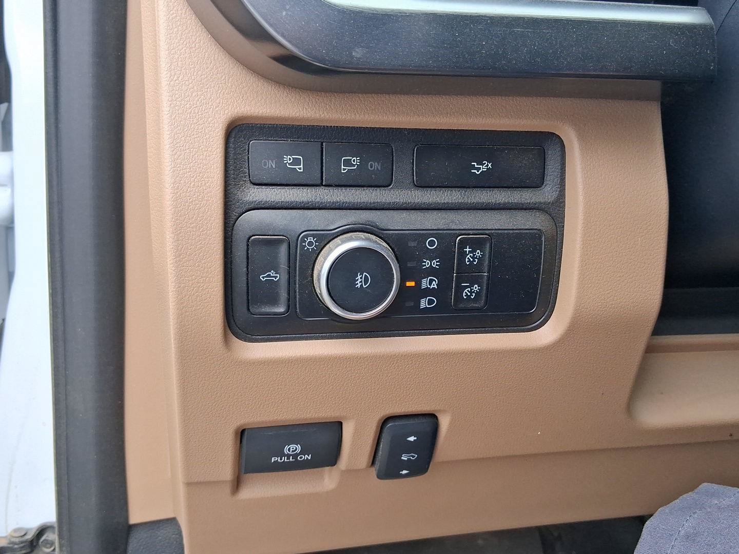 Used 2024 Ford F350 Lariat w/ Chrome Package AWD/4WD image 21