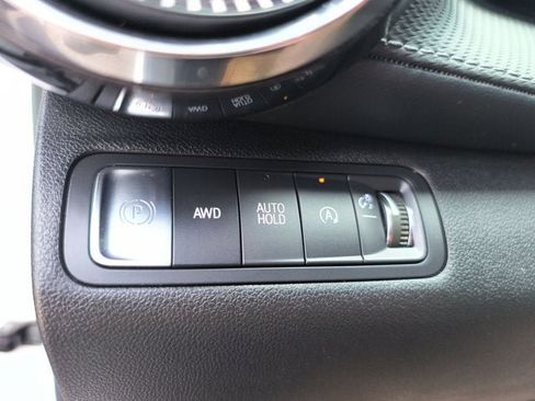 Used 2025 Chevrolet Equinox LT AWD/4WD image 16