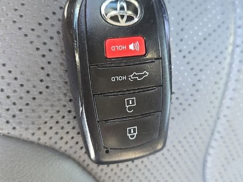 Used 2024 Toyota Tundra Limited image 43