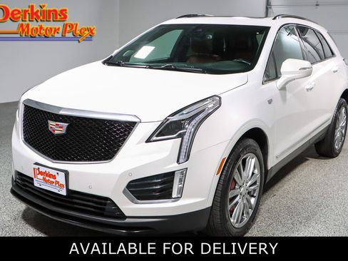 Used 2023 Cadillac XT5 Sportv image 1