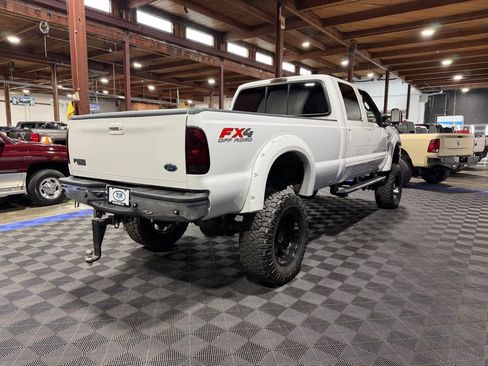 Used 2004 Ford F250 Lariat image 5