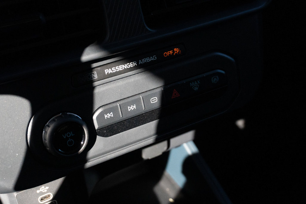 Used 2026 Ford Maverick XL FWD image 24
