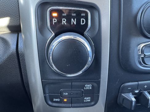 Used 2017 RAM 1500 Classic SLT w/ Luxury Group image 27