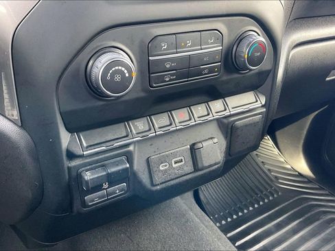 Used 2022 Chevrolet Silverado 2500 Custom w/ Custom Value Package AWD/4WD image 24