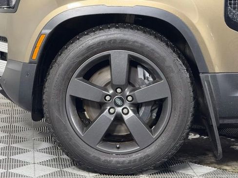 Certified 2024 Land Rover Defender 110 SE image 15