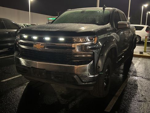 Used 2020 Chevrolet Silverado 1500 LT image 1