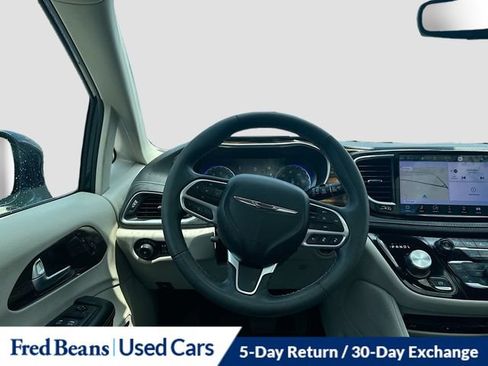 Used 2022 Chrysler Pacifica Limited w/ Uconnect Theater Family Group AWD/4WD image 31