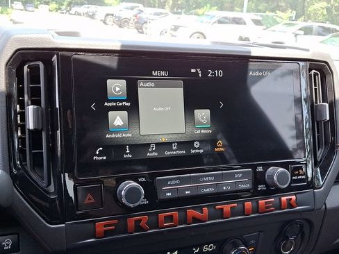 Used 2025 Nissan Frontier PRO-4X AWD/4WD image 18