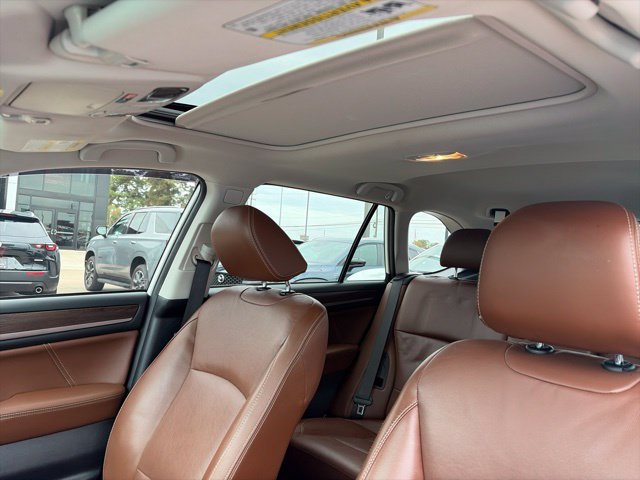 Used 2017 Subaru Outback 2.5i Touring AWD/4WD image 10