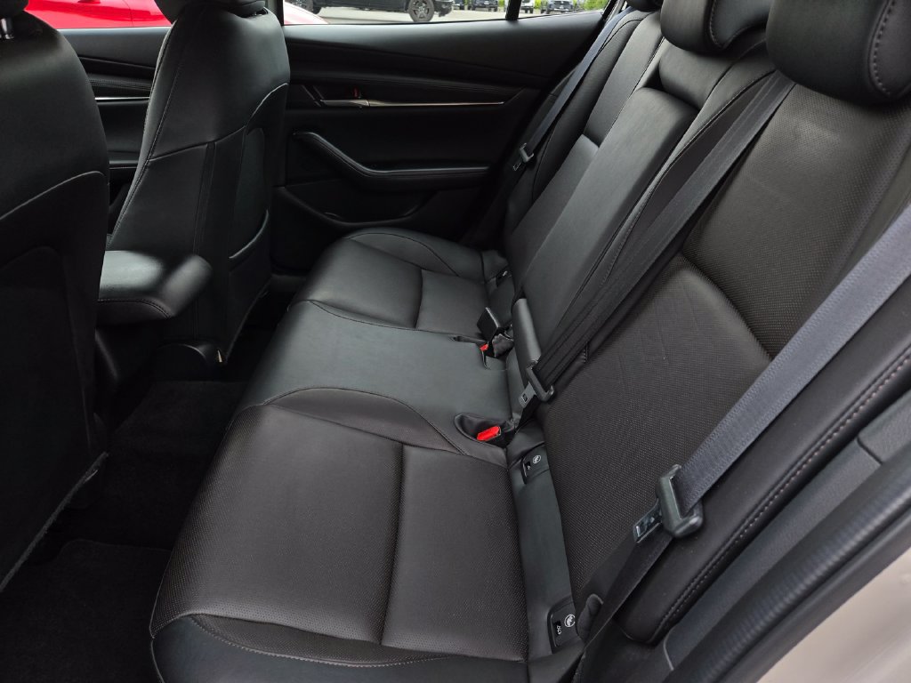 Certified 2025 MAZDA MAZDA3 2.5 Turbo Sedan w/Premium Plus AWD/4WD image 13