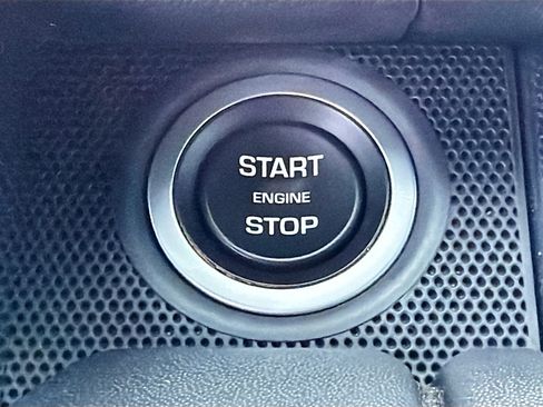 Used 2021 Land Rover Range Rover Sport HST image 36