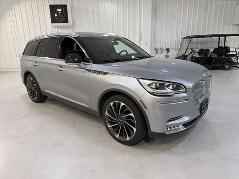 Used 2022 Lincoln Aviator Reserve w/ Equipment Group 201A image 7