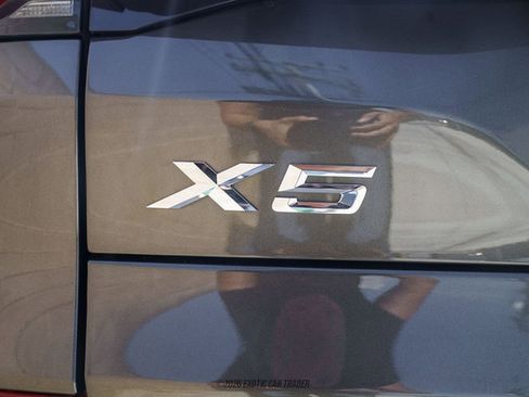 Used 2024 BMW X5 sDrive40i w/ M Sport Package RWD image 82