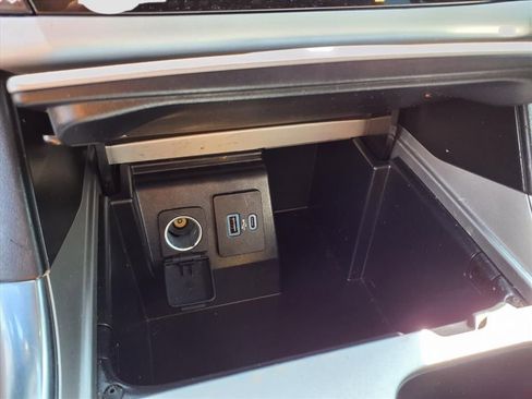 Used 2023 Ford Explorer XLT w/ Equipment Group 202A image 17